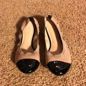 KELLY & KATIE Ballet Flats